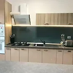 Luxury Flat 9 Near Metro בוקרשט