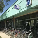 Luxury Flat 9 Near Metro דירה *