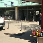 Luxury Flat 9 Near Metro דירה
