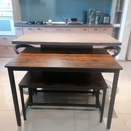 Luxury Flat 9 Near Metro דירה בוקרשט