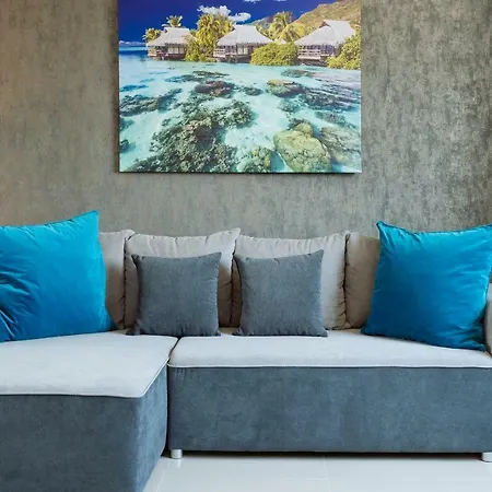 Luxury Flat 9 Near Metro