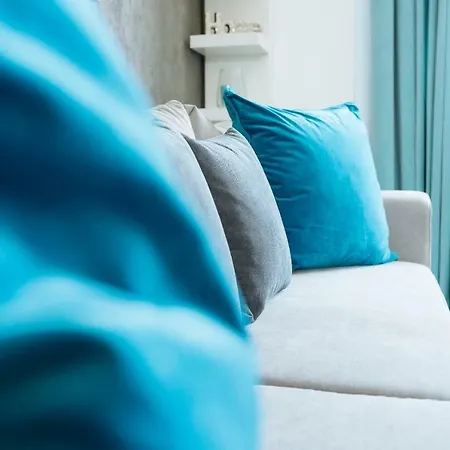 Luxury Flat 9 Near Metro *