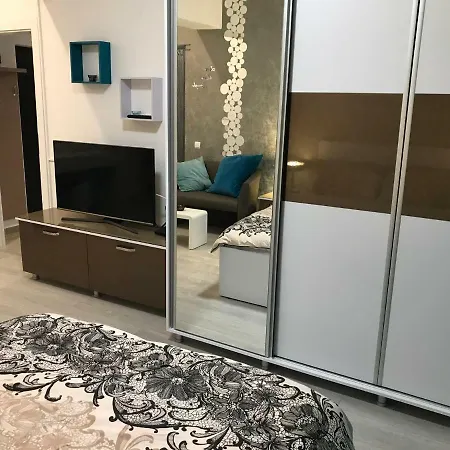 Luxury Flat 9 Near Metro Appartement *