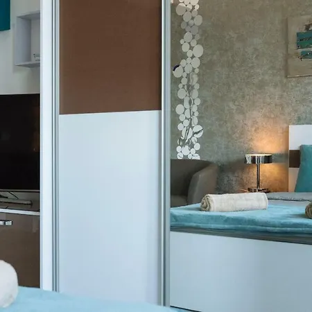 דירה Luxury Flat 9 Near Metro