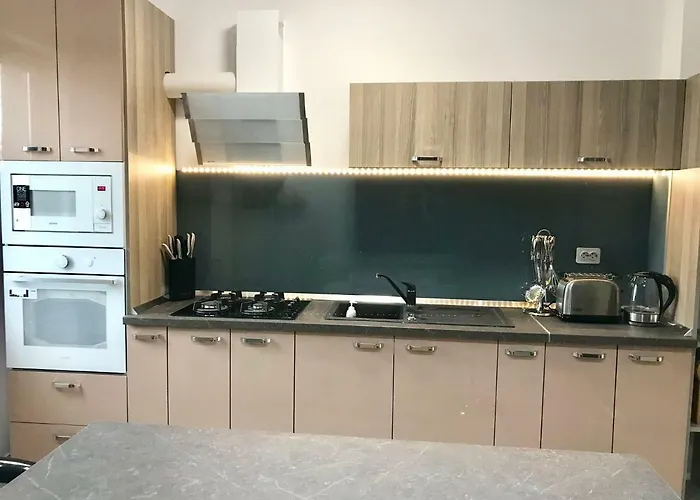 Luxury Flat 9 Near Metro Bucureşti