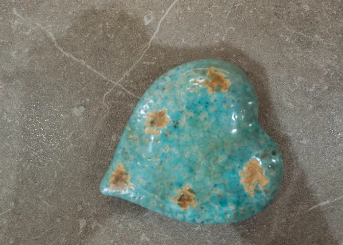 Luxury Flat 9 Near Metro * Бухарест