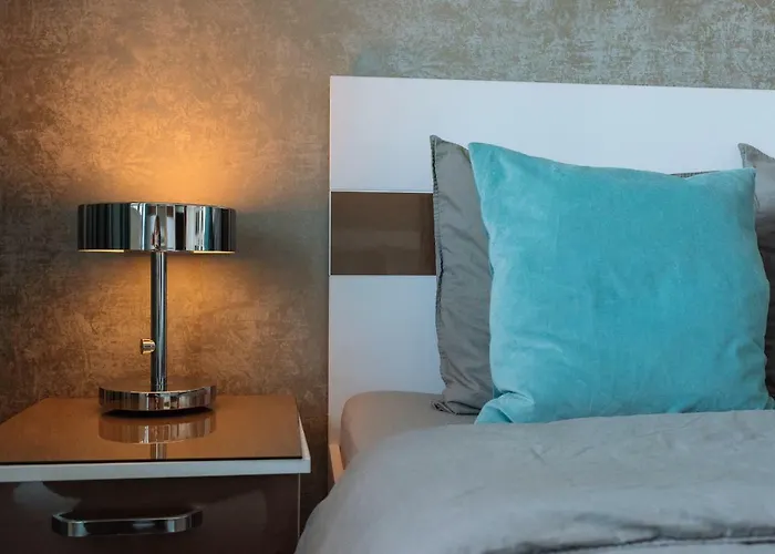 Luxury Flat 9 Near Metro Appartement *