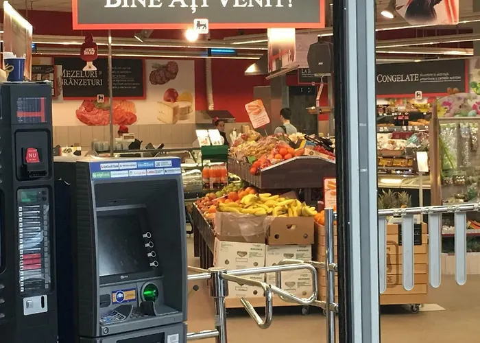 Luxury Flat 9 Near Metro Апартаменти *