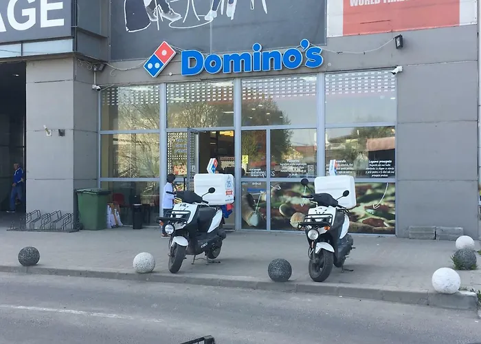 Luxury Flat 9 Near Metro Апартаменти