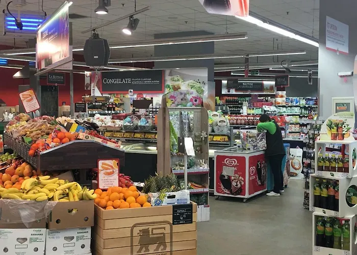 Luxury Flat 9 Near Metro Апартаменти Бухарест