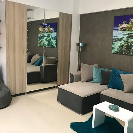 Luxury Flat 9 Near Metro Apartamento