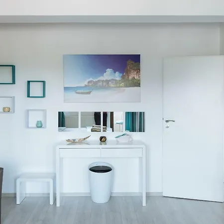 Luxury Flat 9 Near Metro