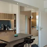 Luxury Flat 9 Near Metro * ブカレスト