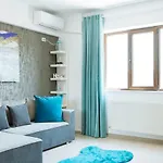 Luxury Flat 9 Near Metro * ブカレスト
