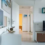 Luxury Flat 9 Near Metro