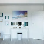 Luxury Flat 9 Near Metro