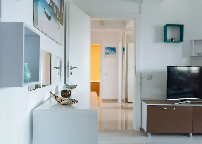 Luxury Flat 9 Near Metro